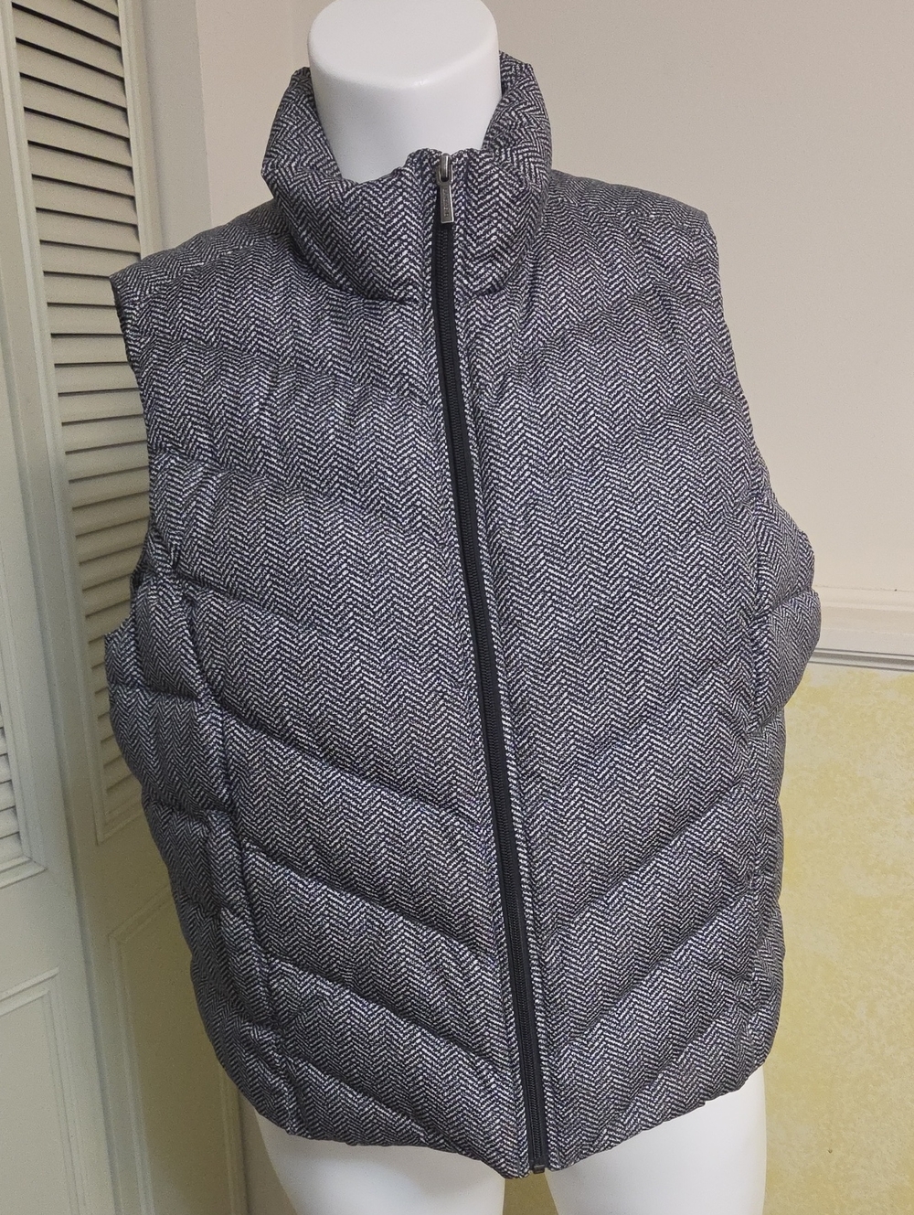 Lands' End Gray Herringbone Quilted Puffer Vest